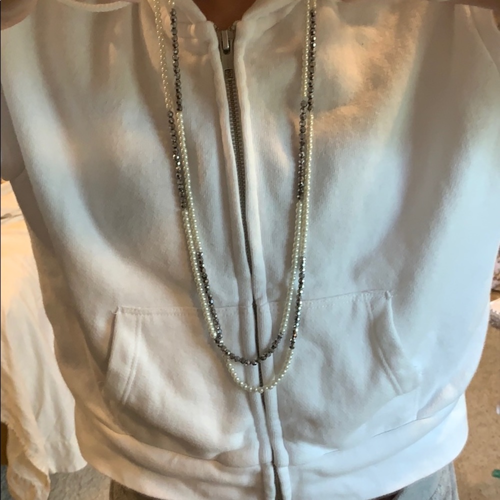 GORGEOUS BEADED NECKLACE